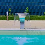 De Luxe Infinity Villa *