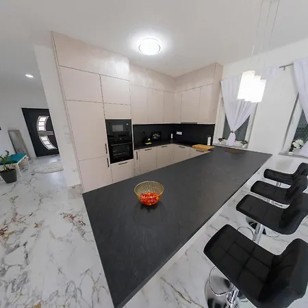 De Luxe Infinity Bihac