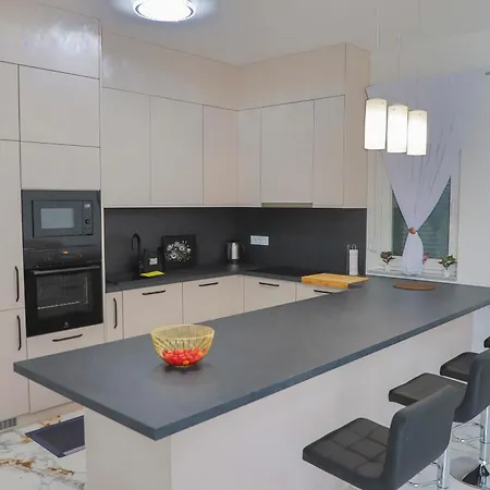 De Luxe Infinity Villa