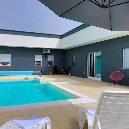 De Luxe Infinity Villa *