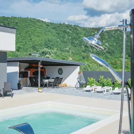 De Luxe Infinity Villa