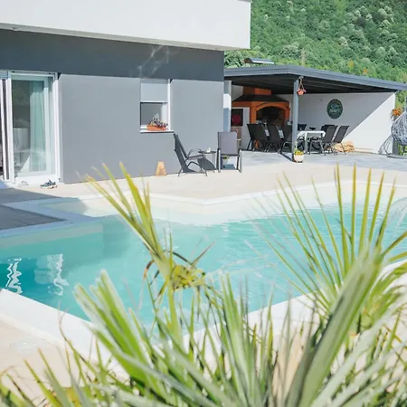 De Luxe Infinity Villa