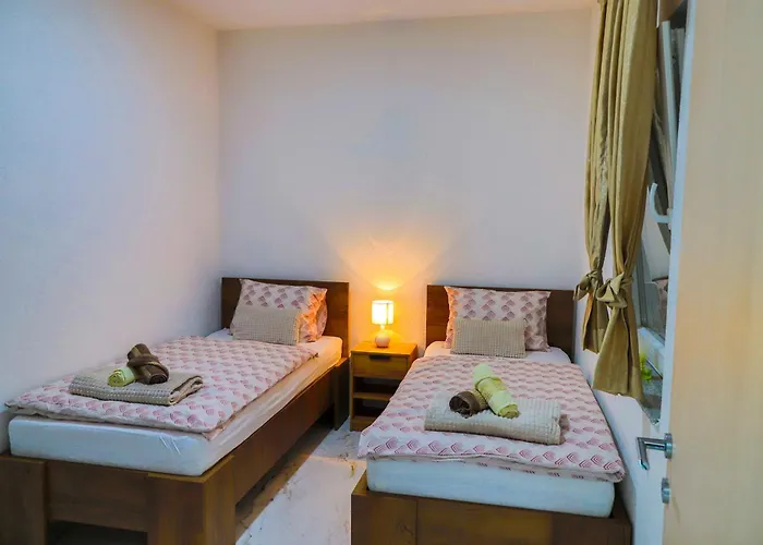 De Luxe Infinity Villa *