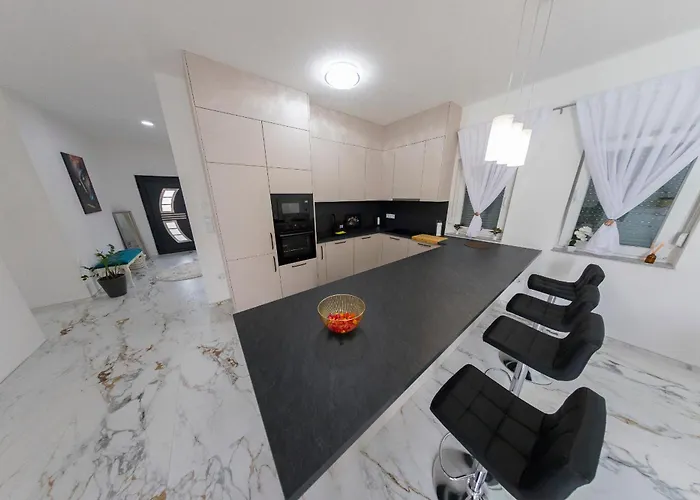 De Luxe Infinity Bihac