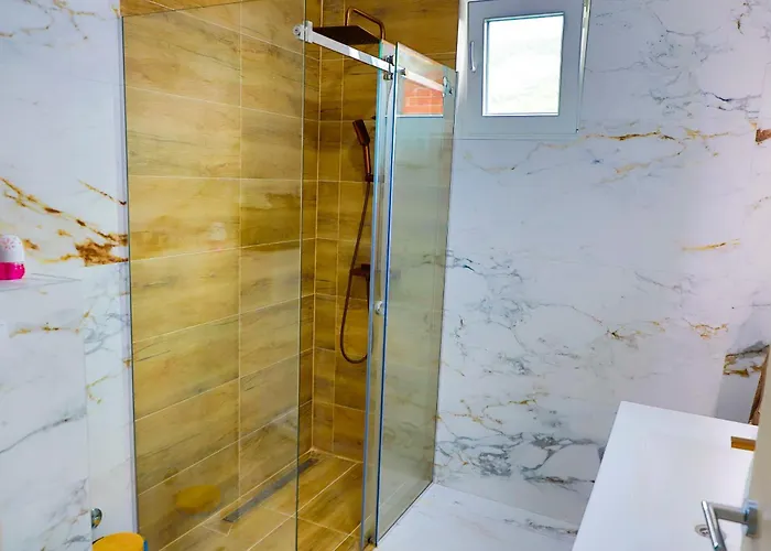 De Luxe Infinity Bihac