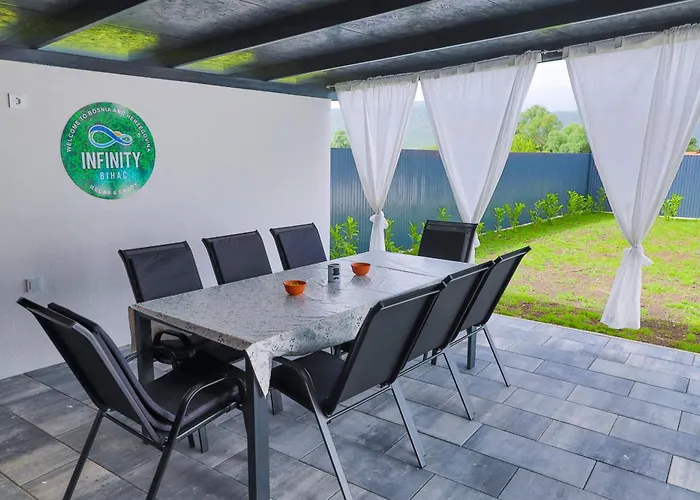 De Luxe Infinity Villa