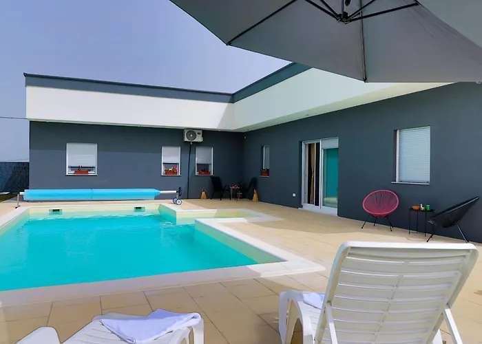 De Luxe Infinity Villa *